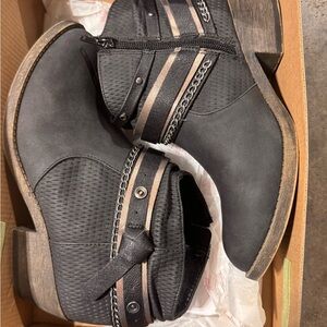 Jellypop Black and Tan Ankle Boots with Chain Accent